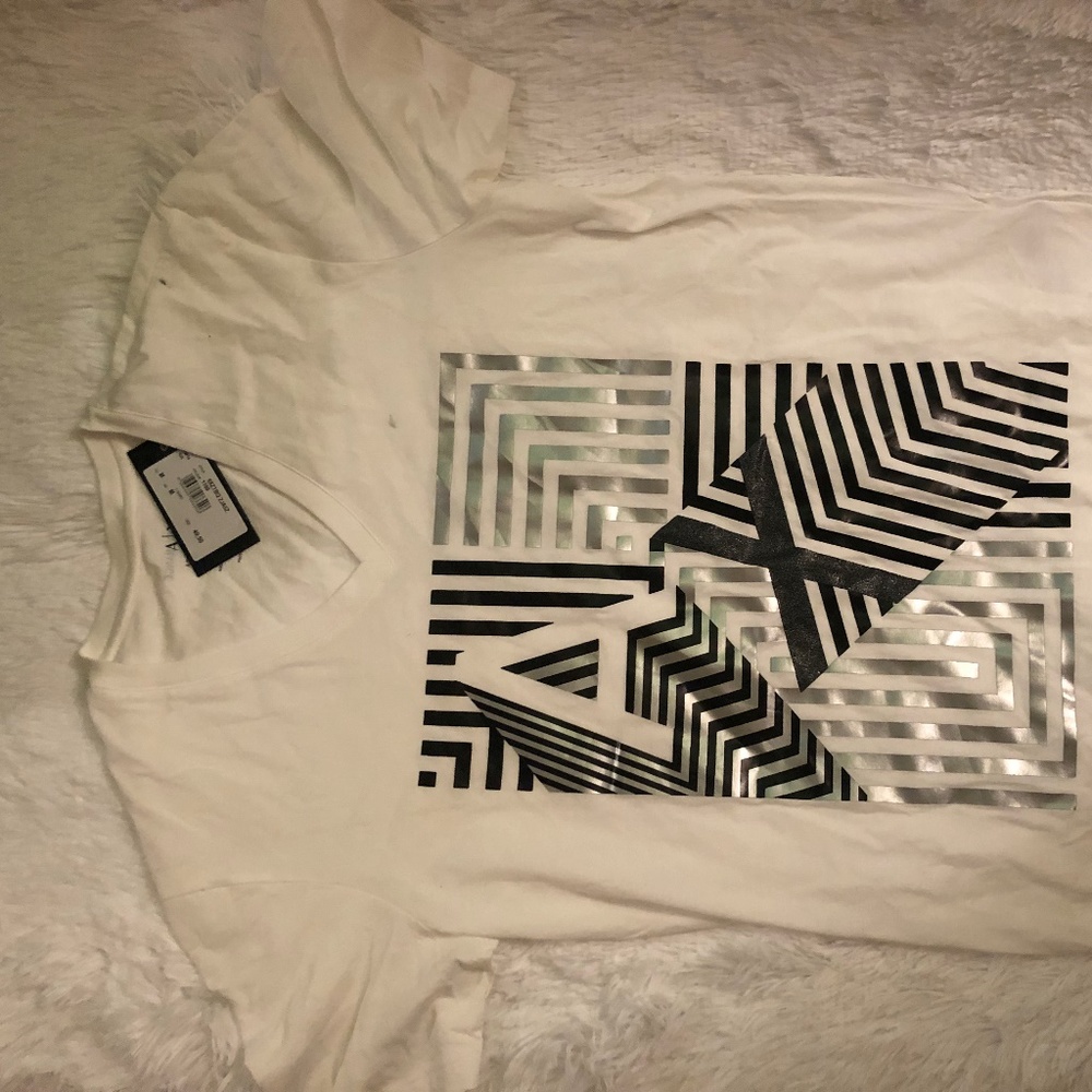 white t-shirt